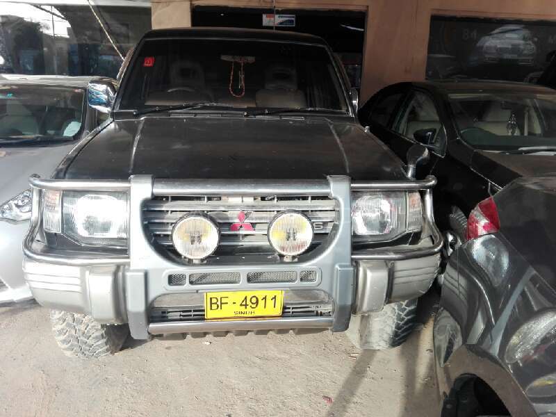 Mitsubishi Pajero 1994 for Sale in Karachi Image-1