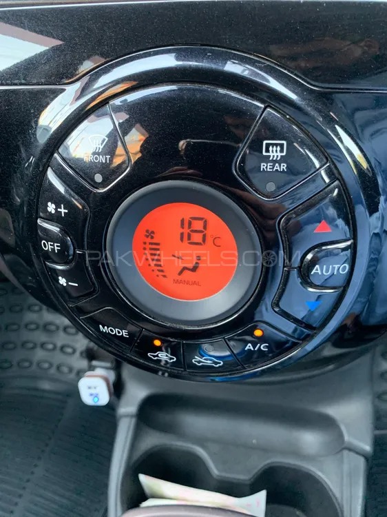 Nissan Note 2018 for Sale in Lahore Nissan Note 2018 for Sale in Lahore Image-18