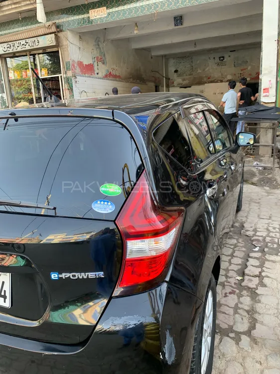 Nissan Note 2018 for Sale in Lahore Nissan Note 2018 for Sale in Lahore Image-7