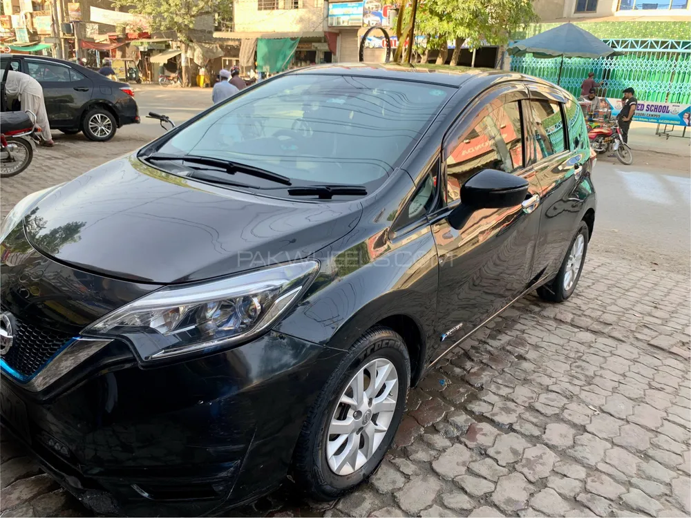 Nissan Note 2018 for Sale in Lahore Nissan Note 2018 for Sale in Lahore Image-2
