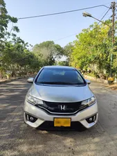 Honda Fit 1.5 Hybrid Smart Selection 2015 for Sale