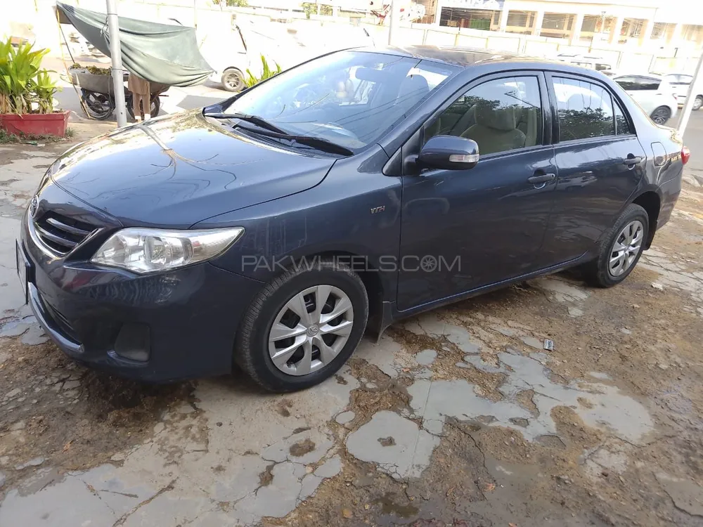 Toyota Corolla 2013 for Sale in Karachi Image-1