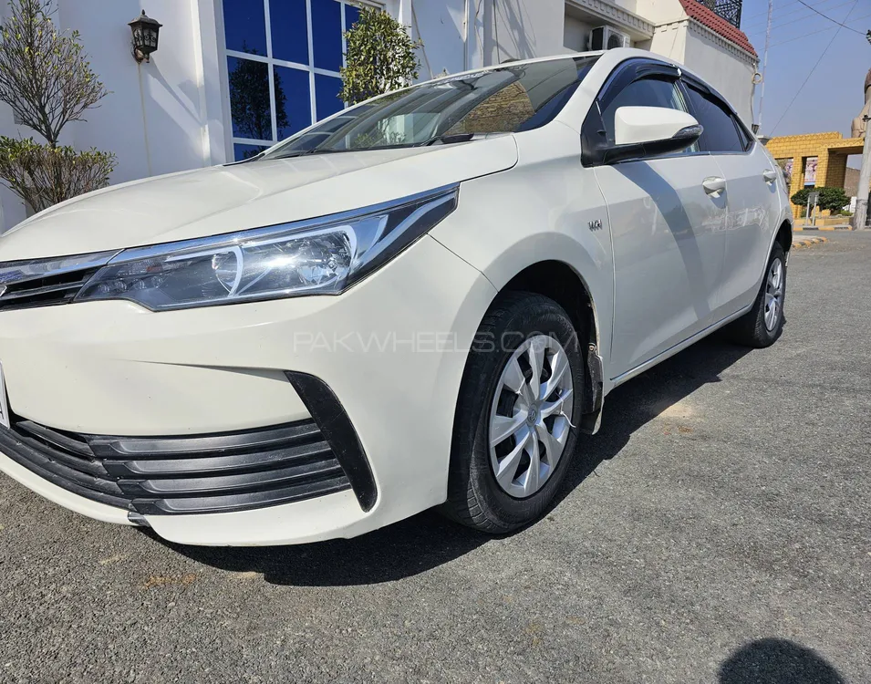 Toyota Corolla 2018 for Sale in Lahore Image-1