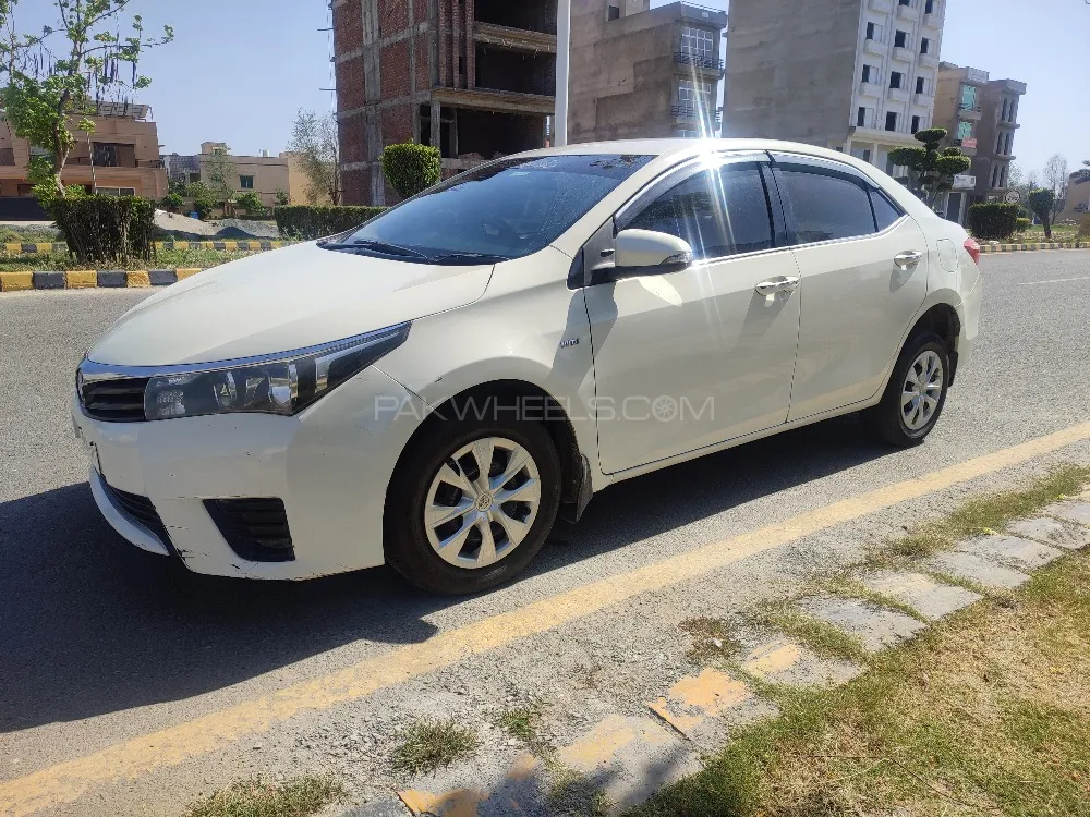 Toyota Corolla 2016 for Sale in Lahore Image-1