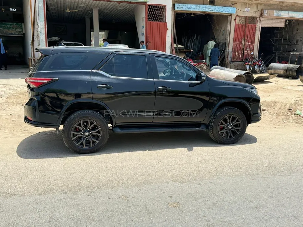 Toyota Fortuner 2023 for Sale in Dunia Pur Image-1