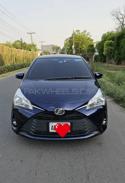 Toyota Vitz 2018 for Sale in Lahore Image-1