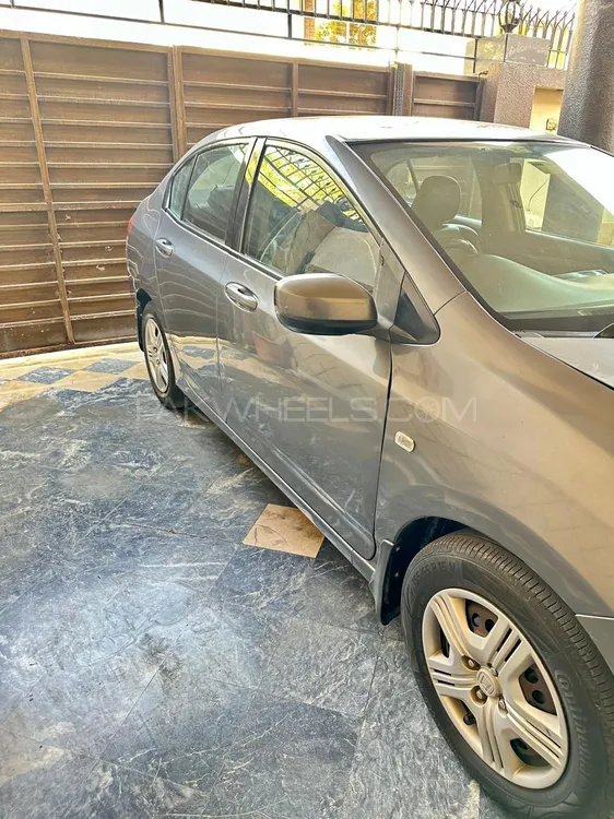 Honda City 1.3 i-VTEC 2010 for sale in Faisalabad | PakWheels