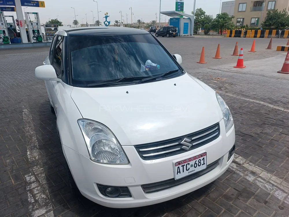 Suzuki Swift 2010 for Sale in Karachi Image-1