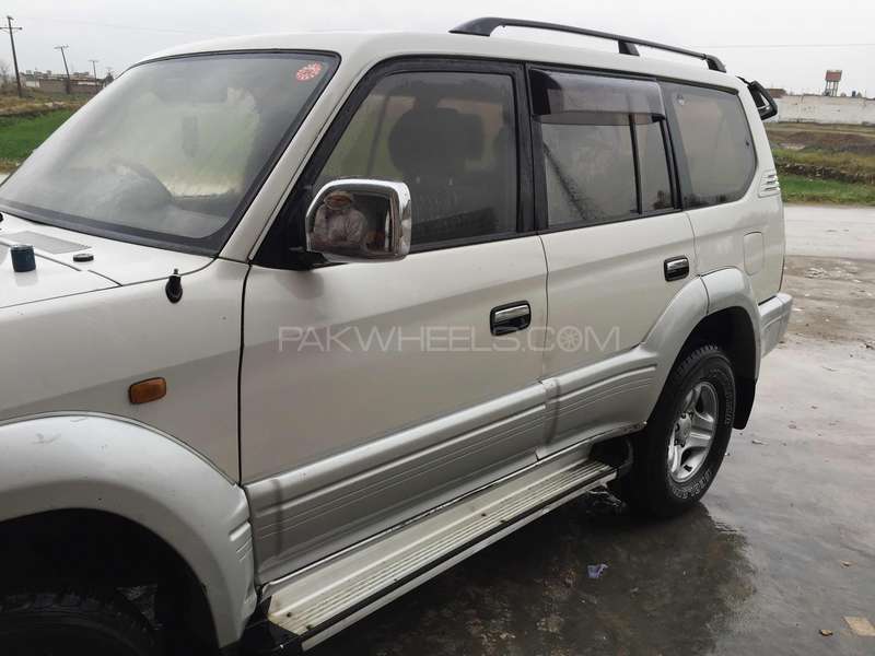 Toyota Prado 2000 for Sale in Peshawar Image-1
