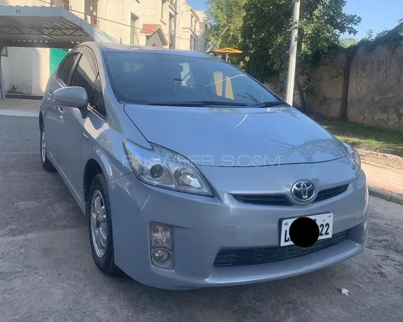 Toyota Prius 2011 for Sale in Lahore Image-1