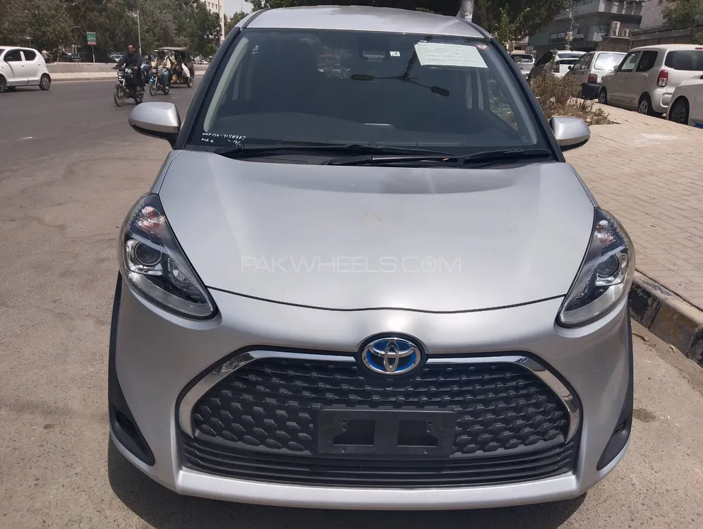 Toyota Sienta 2019 for Sale in Karachi Image-1