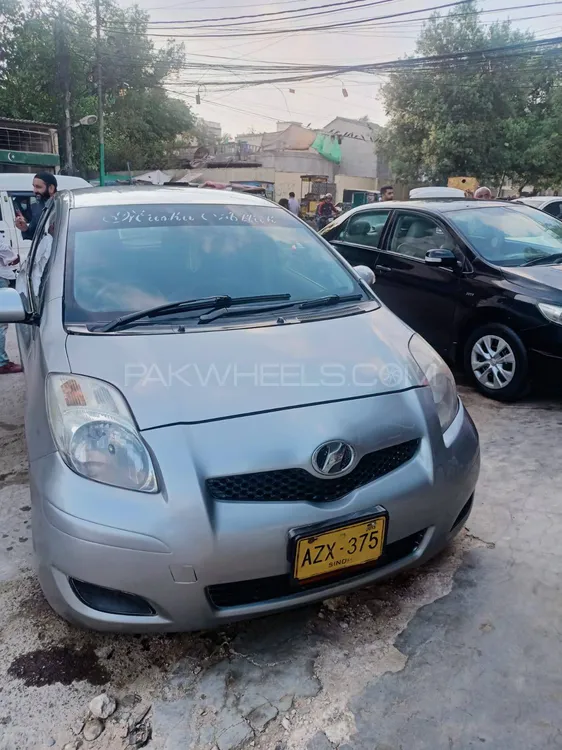 Toyota Vitz 2009 for Sale in Karachi Image-1