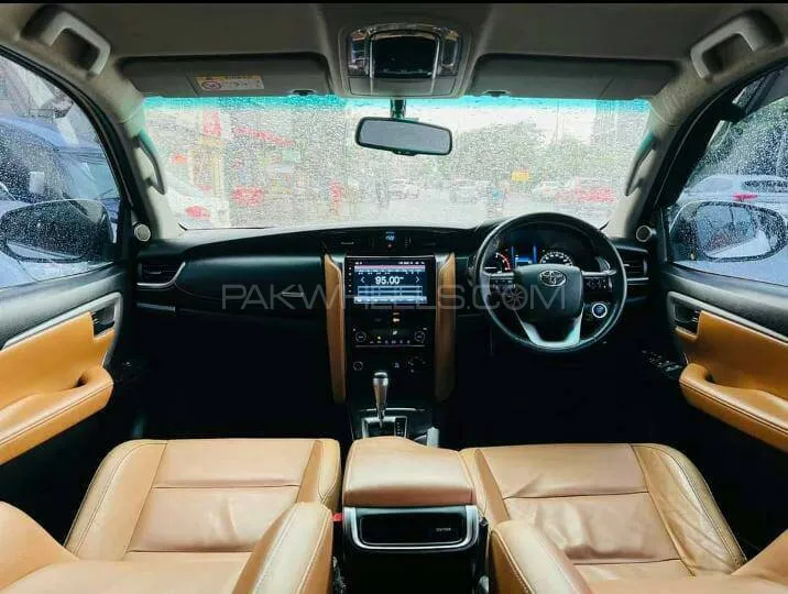 Toyota Fortuner 2018 for sale in Lahore