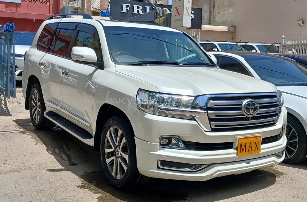 Toyota Land Cruiser 2015 for sale in Karachi