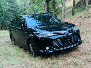Toyota Corolla Fielder Hybrid 2017 for Sale