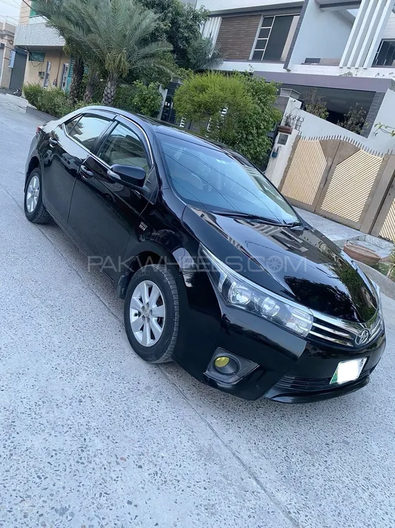 Toyota Corolla 2016 for sale in Lahore