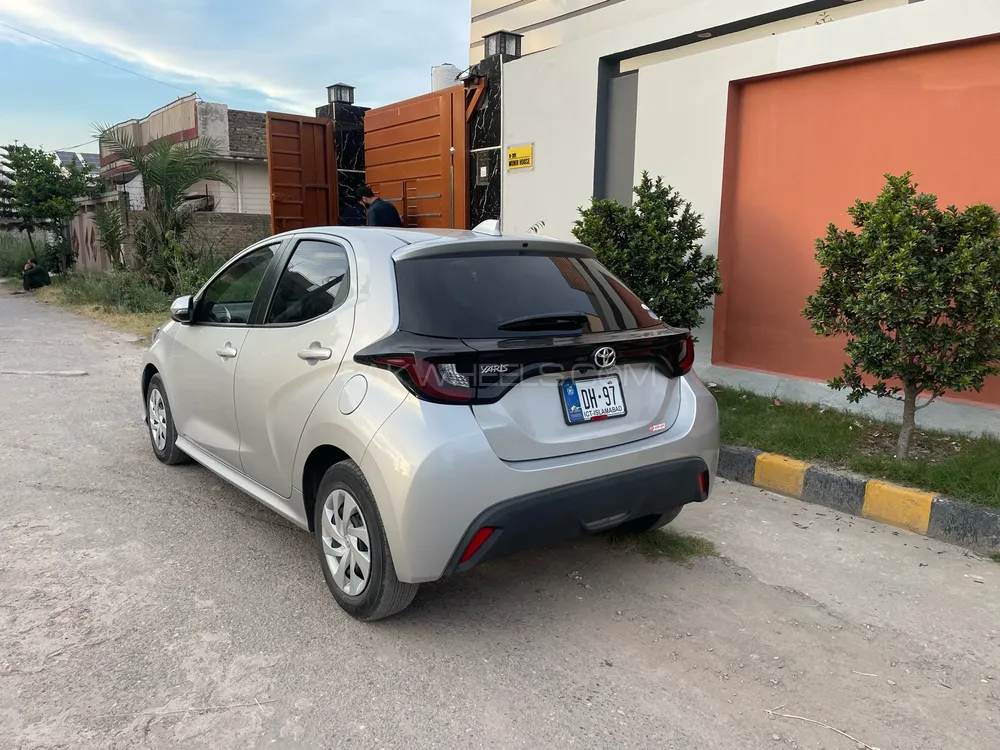 Toyota Yaris Hatchback 2020 for Sale in Peshawar Image-1