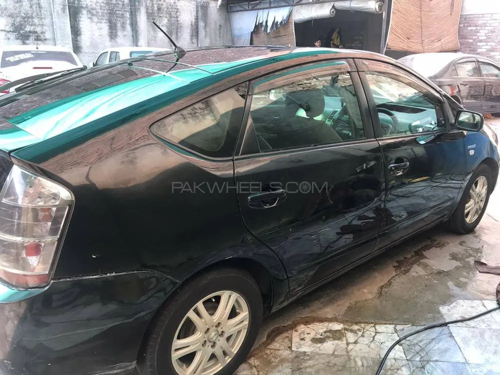 Toyota Prius 2007 for sale in Lahore