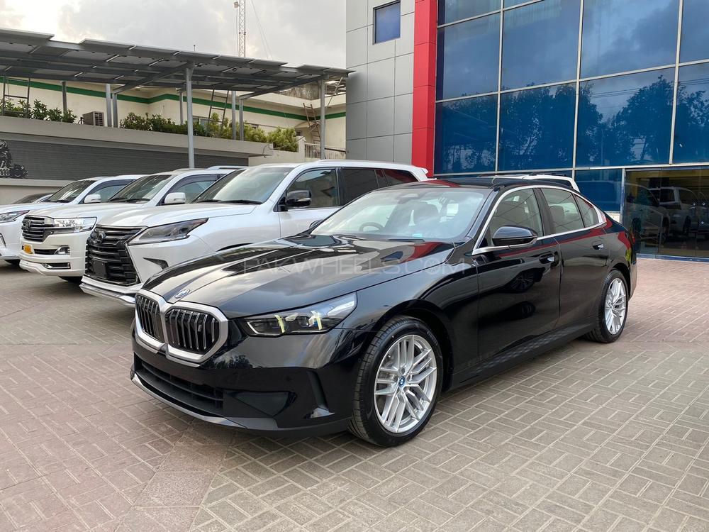 BMW i5 Edrive 40
Model: 2024
Zero Meter
Unregistered 

*Dewan Import
*Dewan Warranty

Calling and Visiting Hours

Monday to Saturday
11:00 AM to 7:00 PM