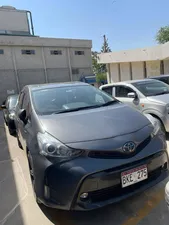 Toyota Prius Alpha 2011 for Sale