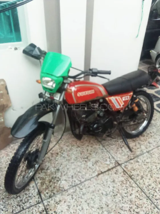 Used Suzuki 100 1982 Bike for sale in Rawalpindi - 564644 | PakWheels