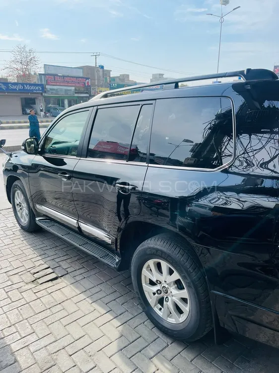 Toyota Land Cruiser 2017 for sale in Gujranwala