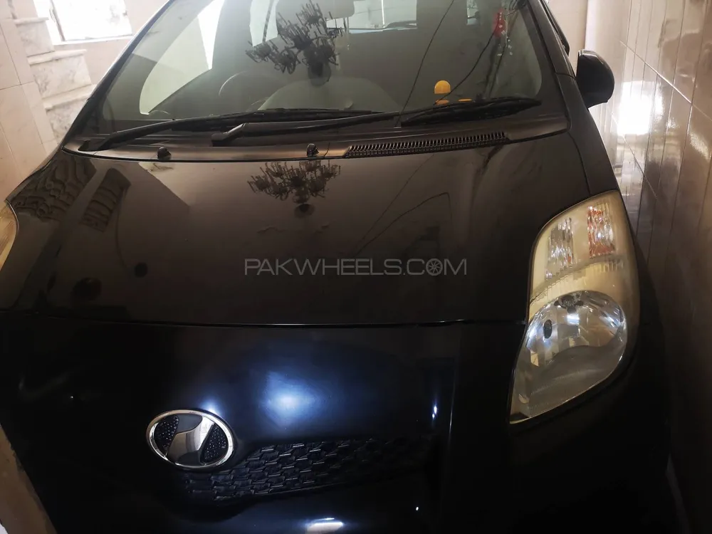 Toyota Vitz 2011 for sale in Lahore