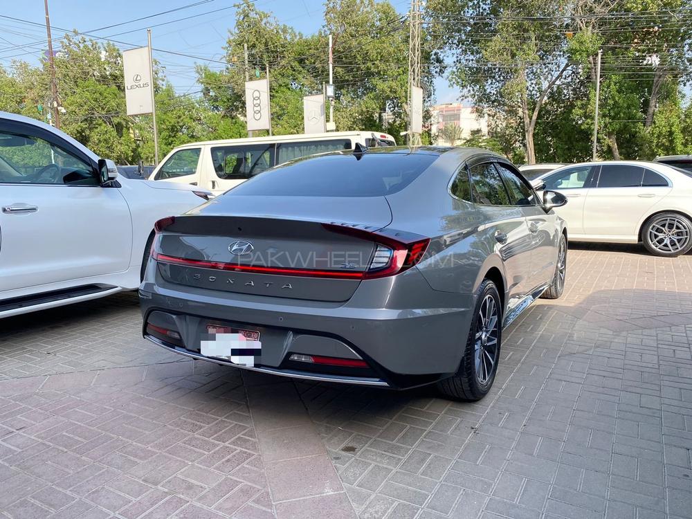 Hyundai Sonata 2.5
Model: 2022
Mileage: 28,000 km
Reg year: 2022
Reg City: Karachi

Calling and Visiting Hours

Monday to Saturday

11:00 AM to 7:00 PM