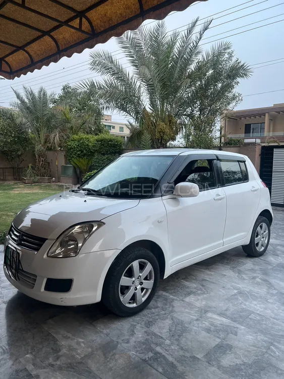 Suzuki Swift DLX 1.3 Navigation 2019 for sale in Lahore | PakWheels