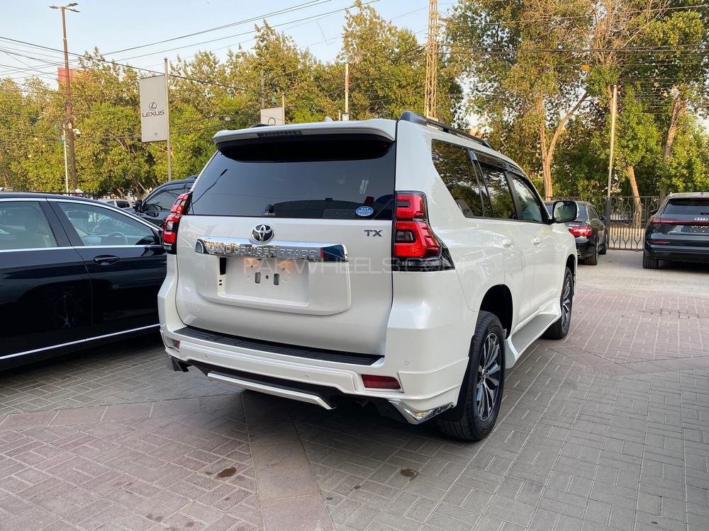 Toyota Prado Tx.L 
Model: 2018
Mileage: 19,000 Km
Unregistered

*Original Tv + 4 cameras
*Electric Powered Seats
*Heating/ Cooling Seats
*7 Seater
*Beige Room
*Sunroof

Calling and Visiting Hours

Monday to Saturday 

11:00 AM to 7:00 PM