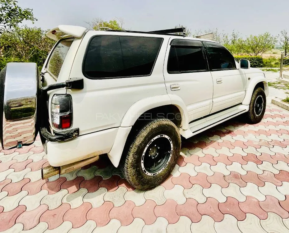 Toyota Surf 2000 for sale in Chakwal