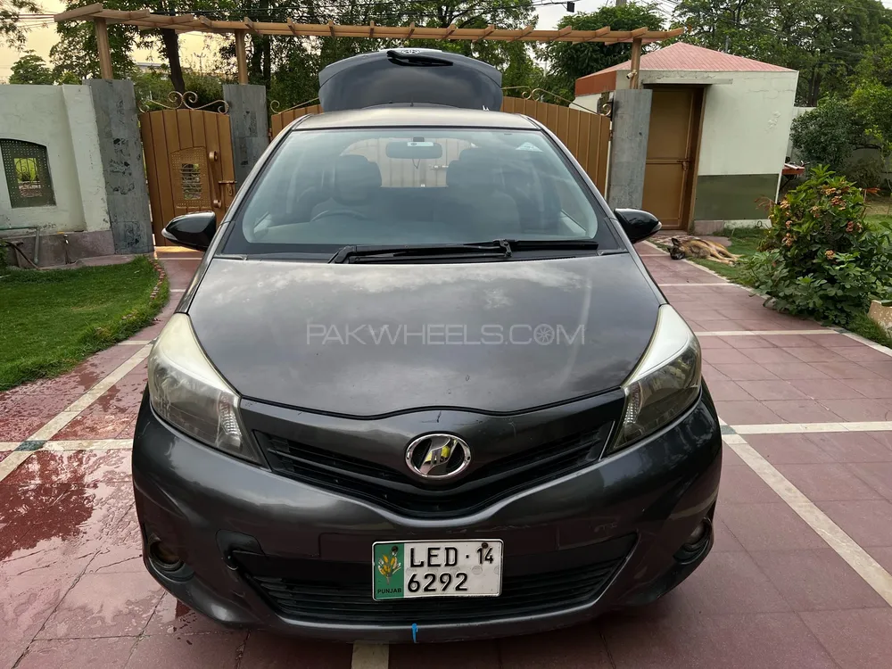 Toyota Vitz 2011 for sale in Lahore