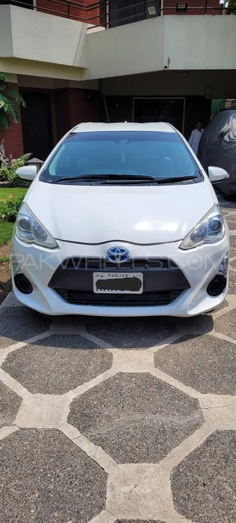 Toyota Aqua 2015 for Sale in Lahore Image-1