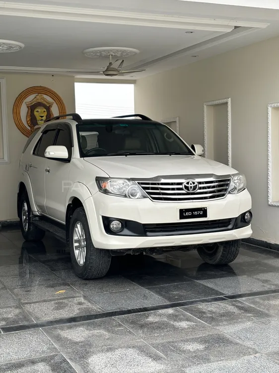 Toyota Fortuner 2015 for Sale in Lahore Image-1