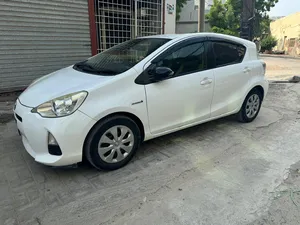 Toyota Aqua S 2014 for Sale