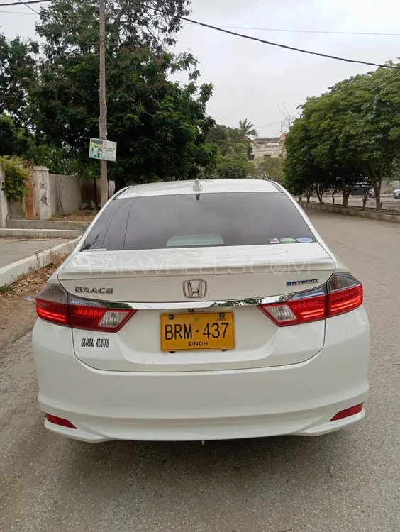 Honda Grace Hybrid 2015 for sale in Karachi