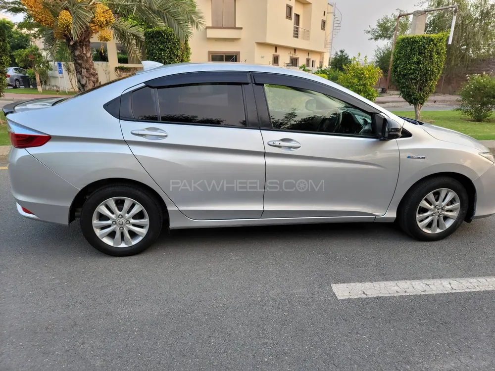 Honda Grace Hybrid 2015 for sale in Lahore