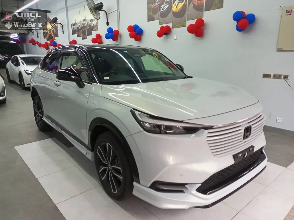 Honda Vezel 2021 for Sale in Karachi Image-1