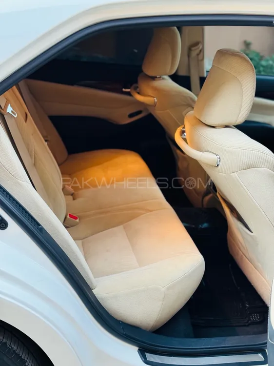 Toyota Crown 2013 for Sale in Faisalabad Toyota Crown 2013 for Sale in Faisalabad Image-14