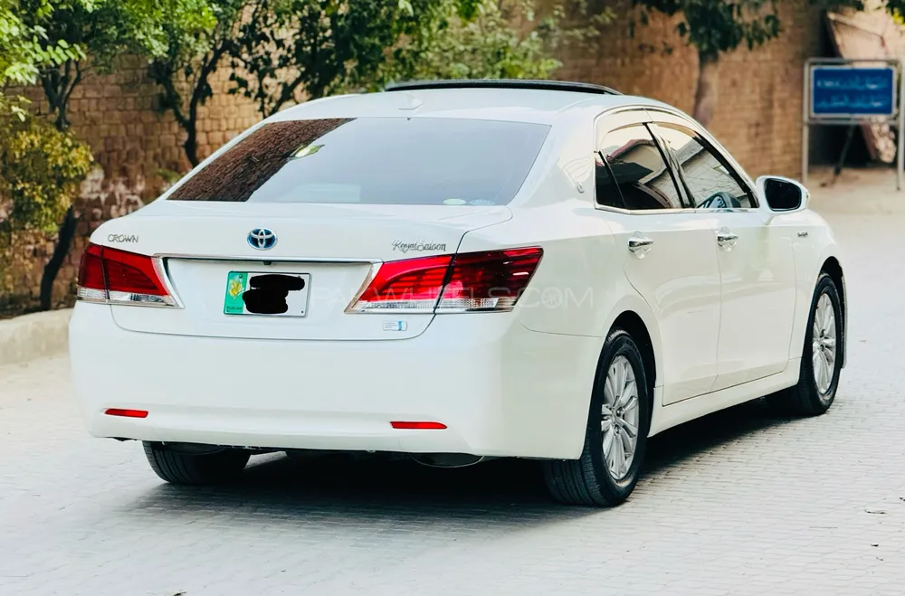 Toyota Crown 2013 for Sale in Faisalabad Toyota Crown 2013 for Sale in Faisalabad Image-3
