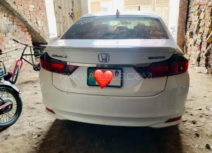 Honda Grace Hybrid 2015 for sale in Lahore