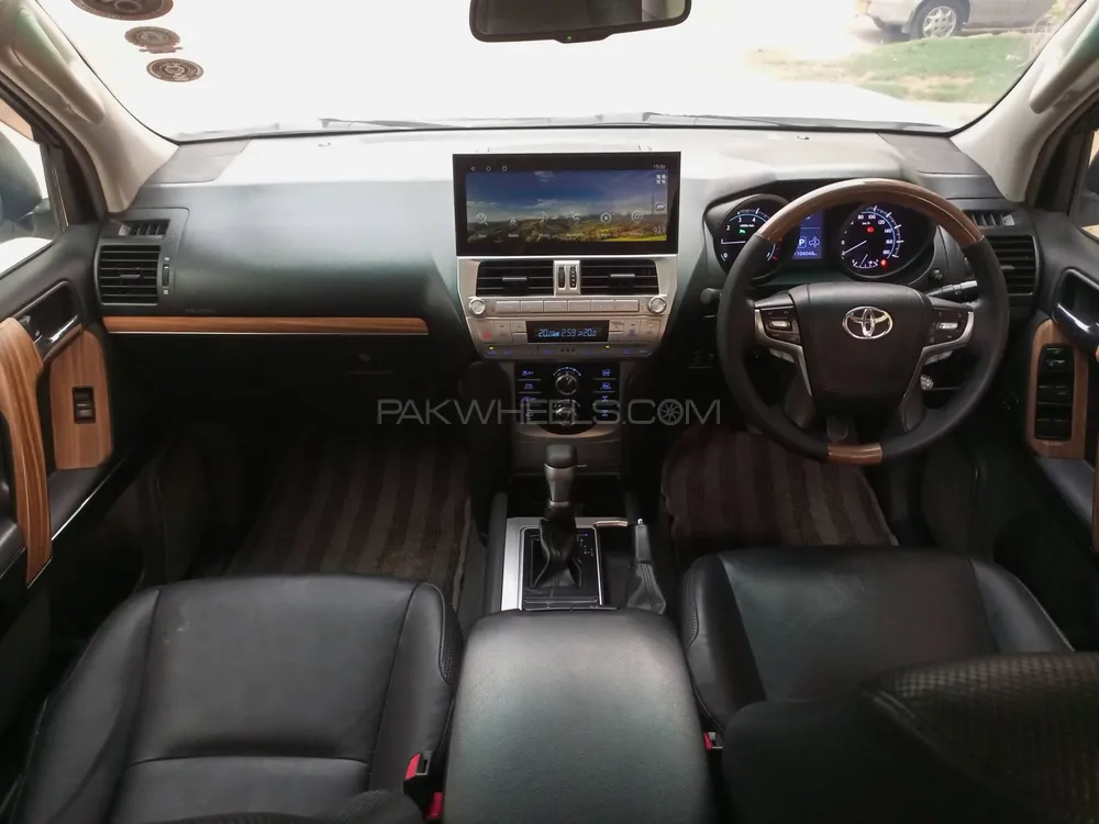 Toyota Prado 2011 for Sale in Karachi Toyota Prado 2011 for Sale in Karachi Image-10