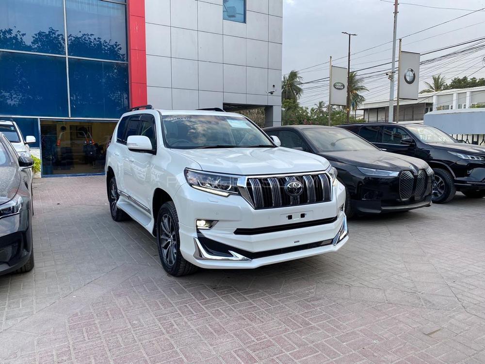 Toyota Prado Tx.L 
Model: 2020
Mileage: 11,000 Km
Unregistered
Fresh Import 

*Original Tv + 4 cameras
*Electric Powered Seats
*Heating/ Cooling Seats
*7 Seater
*Beige Room
*Sunroof

Calling and Visiting Hours

Monday to Saturday 

11:00 AM to 7:00 PM