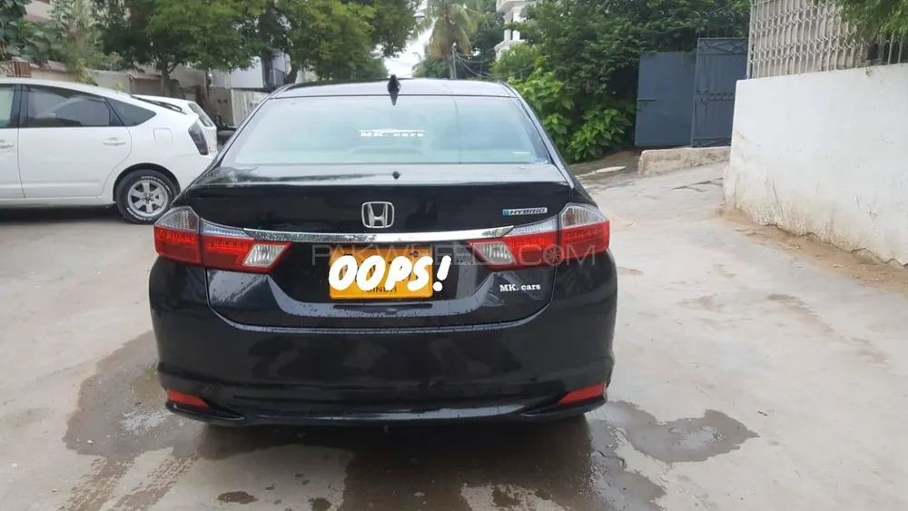 Honda Grace Hybrid 2015 for sale in Karachi