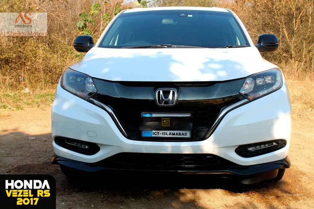 Honda Vezel 2017 for Sale in Islamabad Image-1