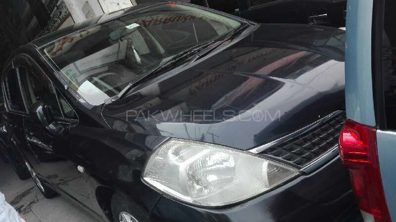 Nissan Tiida 2005 for Sale in Lahore Image-1