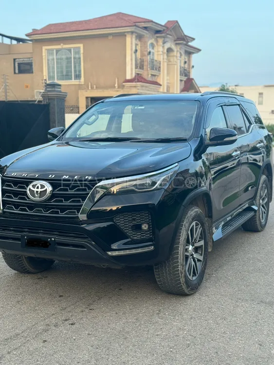 Toyota Fortuner 2018 for sale in Lahore