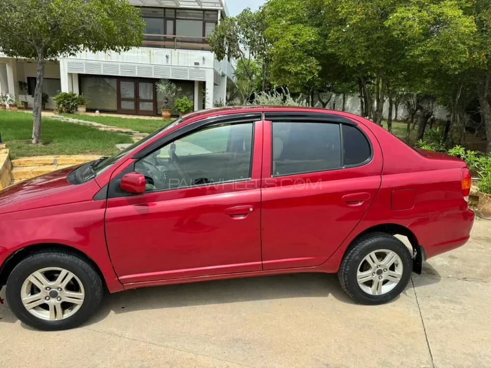 Toyota Platz 2004 for Sale in Karachi Image-1