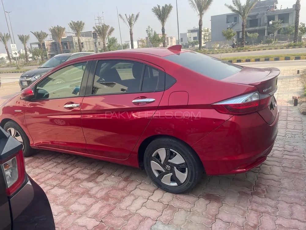 Honda Grace Hybrid 2017 for sale in Multan