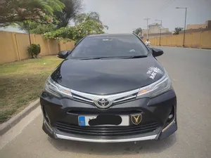 Toyota Corolla Altis Grande CVT-i 1.8 2014 for Sale